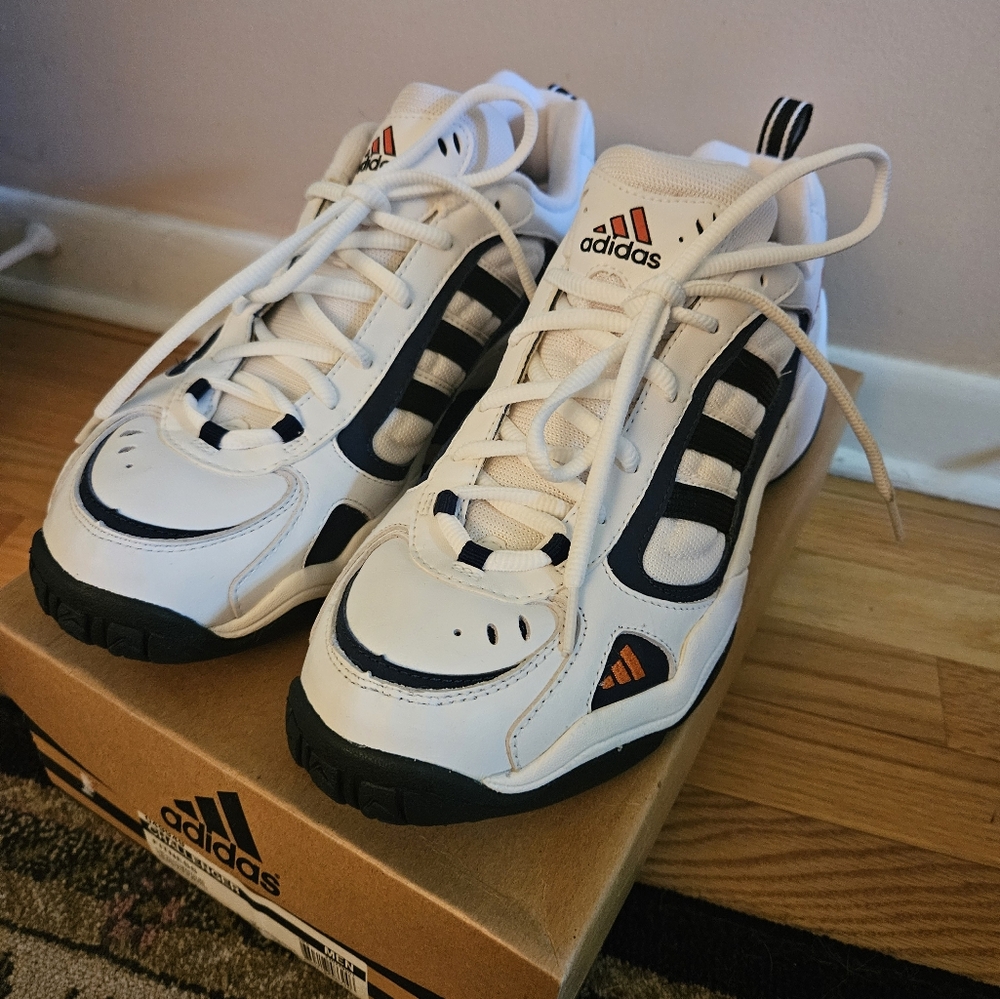 Men's Adidas fitness sneaker new in box size 11.5.